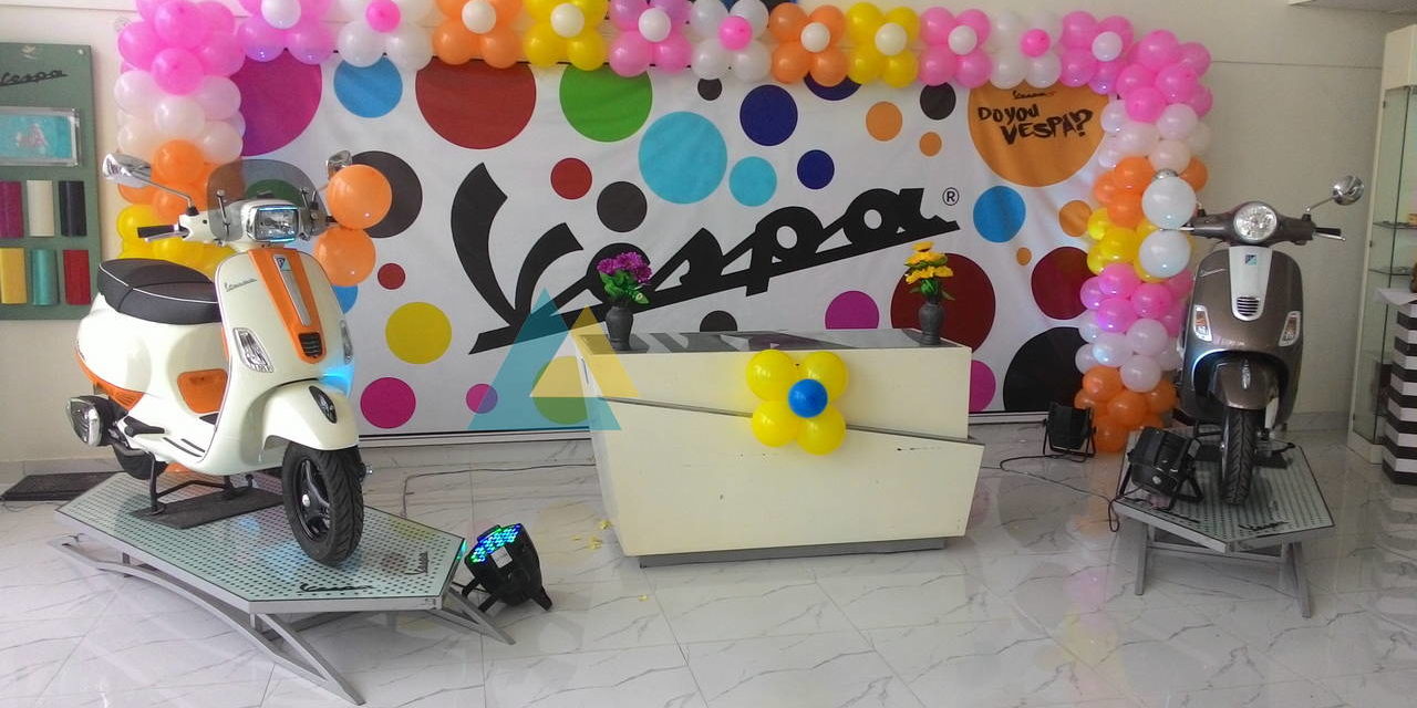 Vespa Showroom Arch Balloon Decoration, Pondicherry